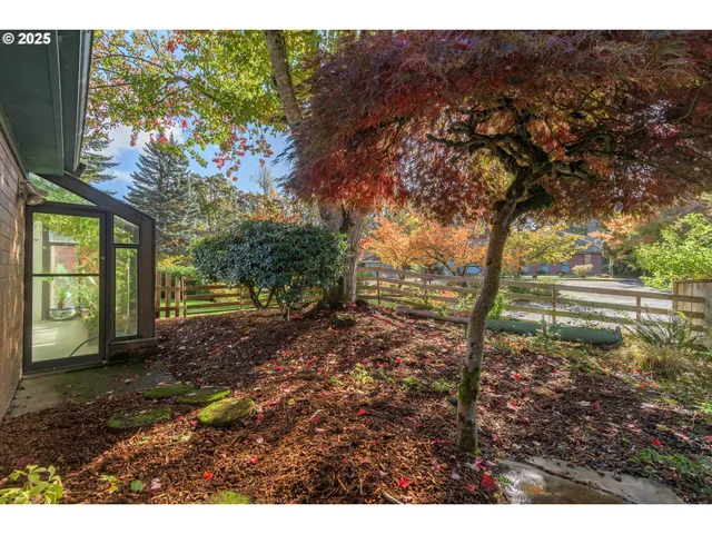 $797,000 | 1750 Tabor Street, Eugene, OR 97401