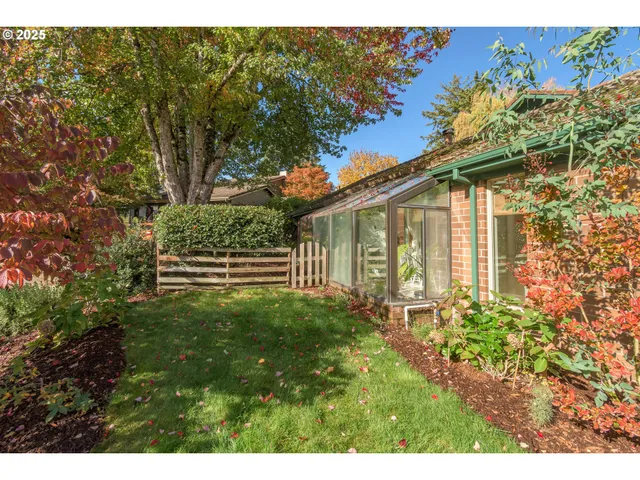 $797,000 | 1750 Tabor Street, Eugene, OR 97401