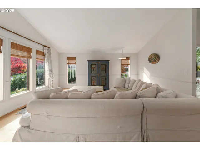 $797,000 | 1750 Tabor Street, Eugene, OR 97401