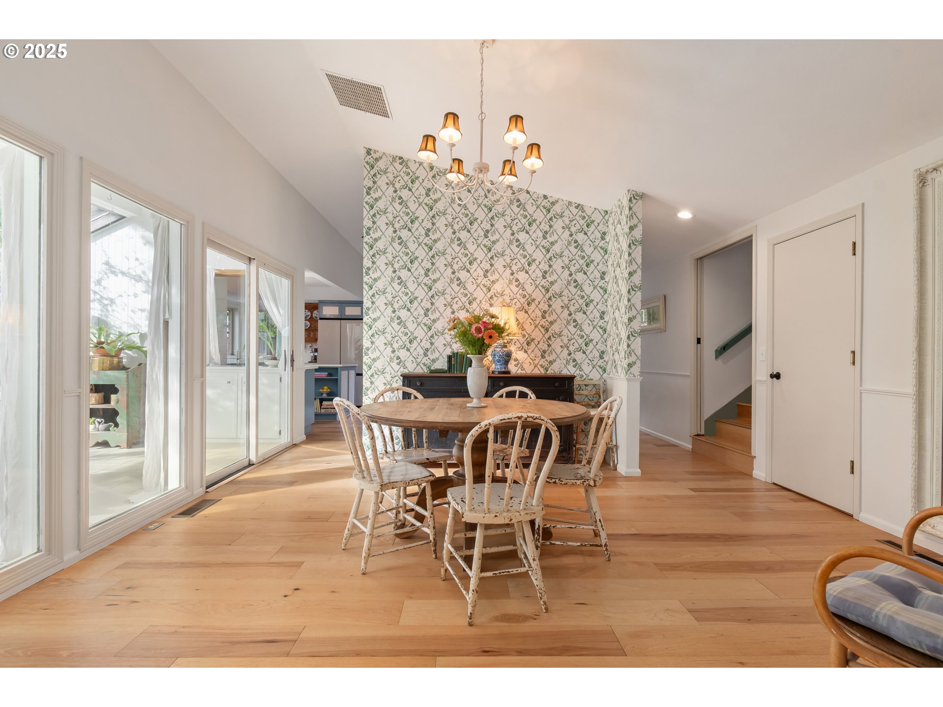 1750 Tabor Street Eugene, OR 97401 - Photo 7 of 48 Dining Area