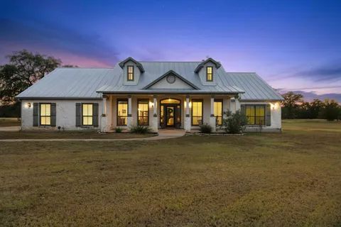 $899,000 | 501 E Trail, Spicewood, TX 78669