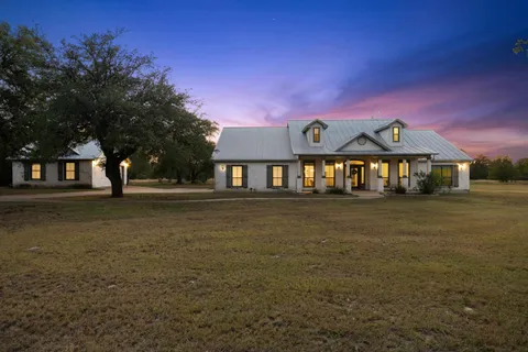 $899,000 | 501 E Trail, Spicewood, TX 78669