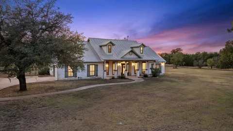 $899,000 | 501 E Trail, Spicewood, TX 78669