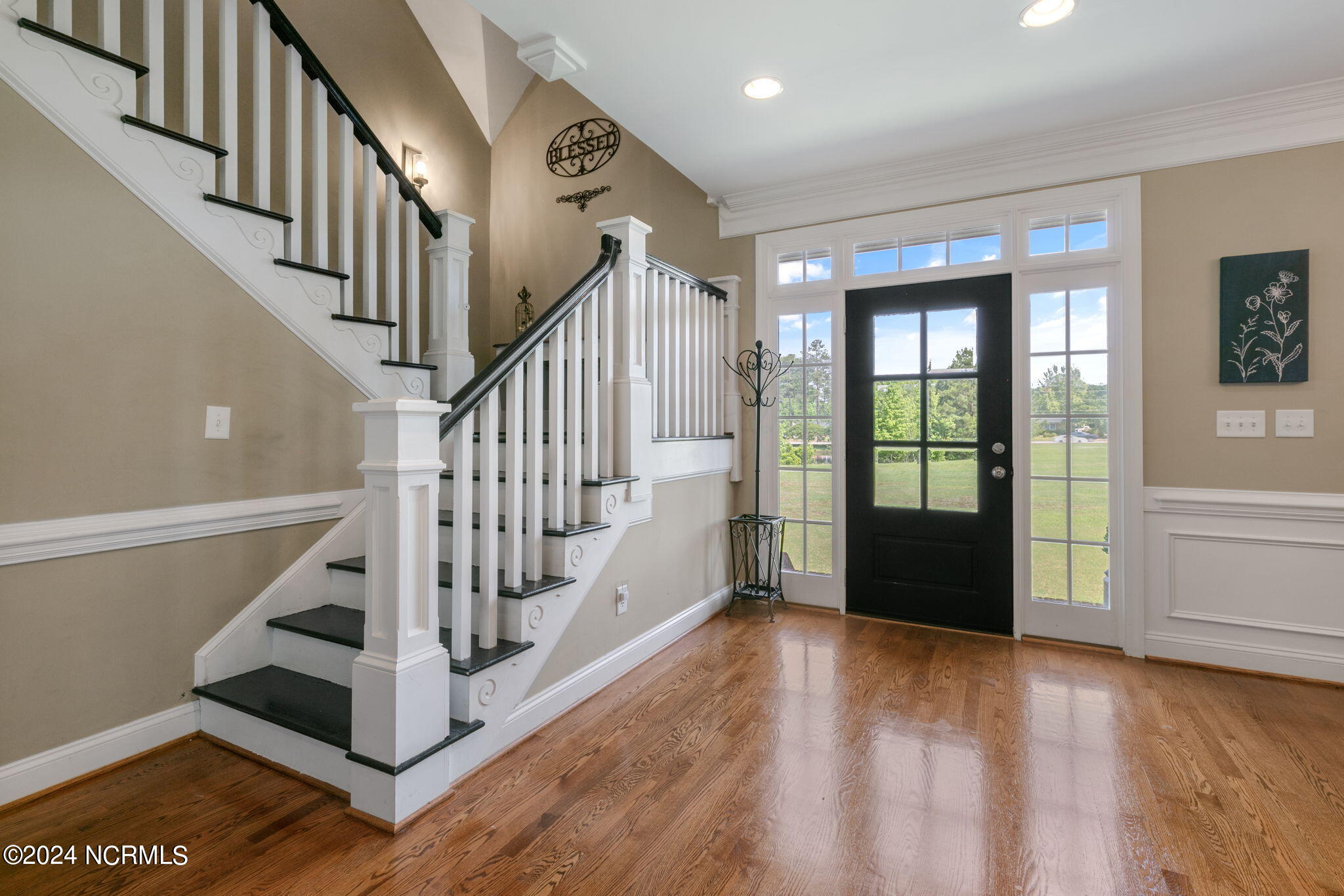 4134 Lake Wilson Road Wilson, NC 27896 - Photo 3 of 41 Foyer