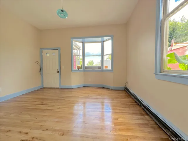 $2,250 | 240 Grand Street, Unit 5, Newburgh, NY 12550