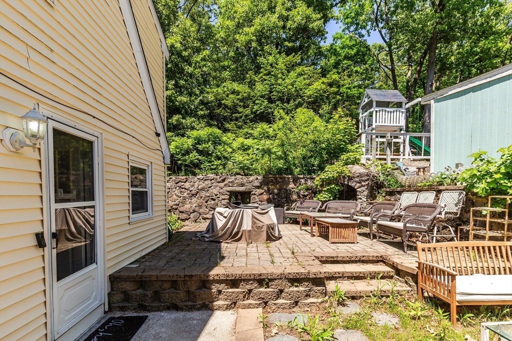 30 Tinson Road Quincy, MA 02169 - Photo 3 of 18