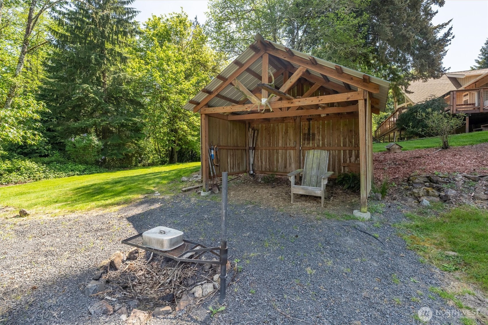 672 Walker Road Kelso, WA 98626 - Photo 29 of 40 a view of a house with backyard and sitting area