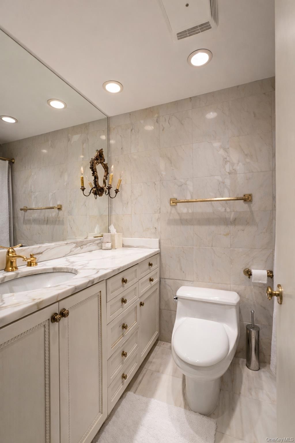 188 East 70th Street, Unit 8B Manhattan, NY 10021 - Photo 4 of 11