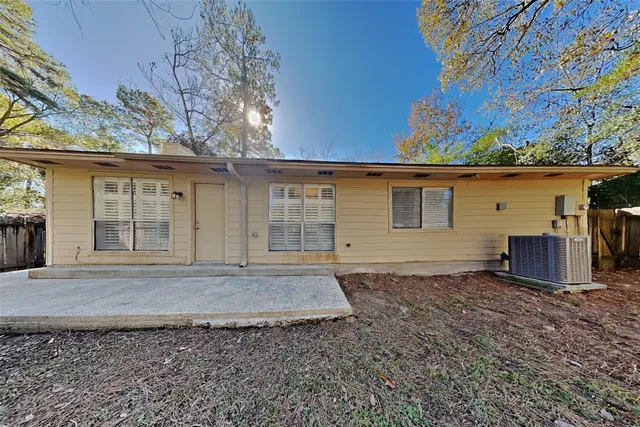 $1,975 | 20 Early Dawn Court, Spring, TX 77381