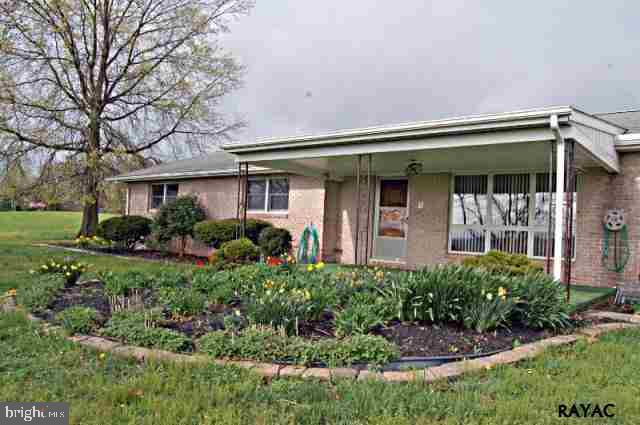 4865 Hanover Road Littlestown, PA 17340 - Photo 2 of 27