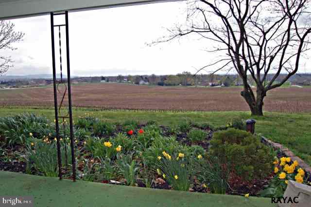 4865 Hanover Road Littlestown, PA 17340 - Photo 17 of 27