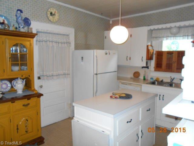 155 Oak Summit Road Winston-Salem, NC 27105 - Photo 6 of 14 Gallery Image 6