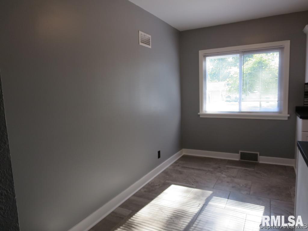 1335 North Rutledge Street Springfield, IL 62702 - Photo 14 of 31
