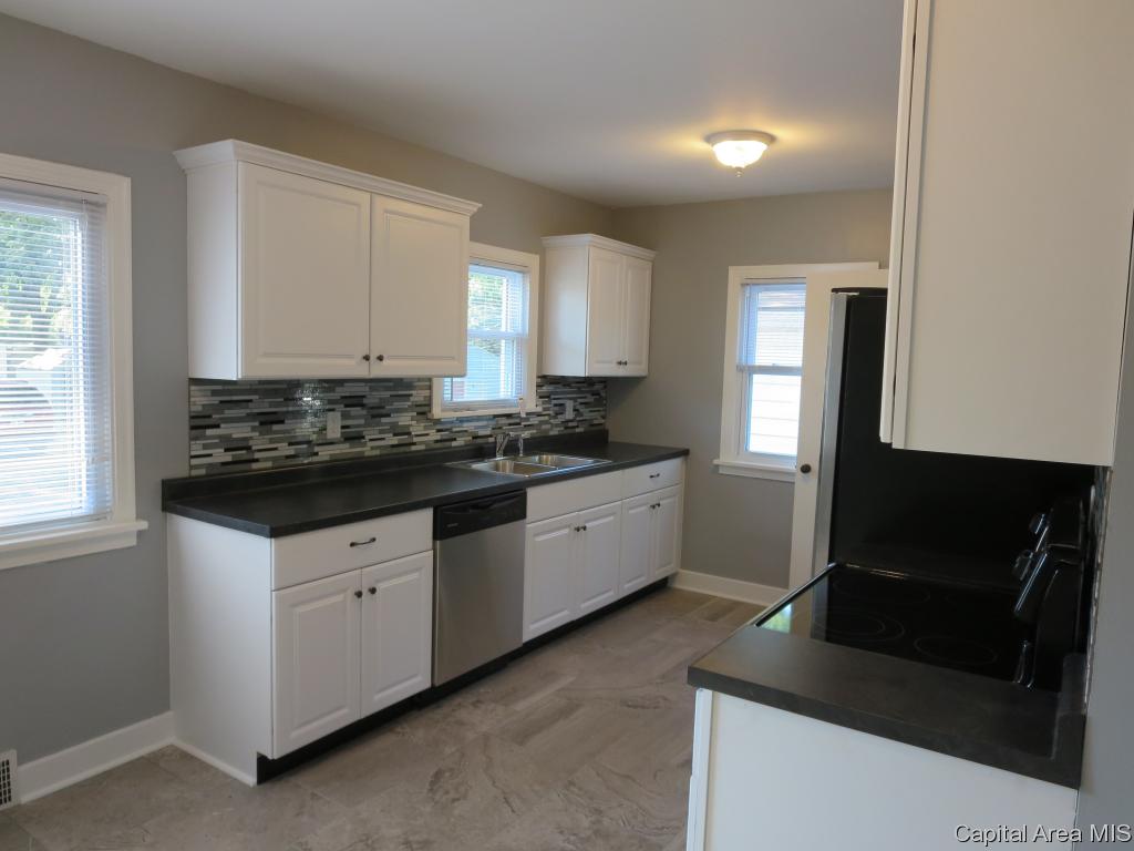 1335 North Rutledge Street Springfield, IL 62702 - Photo 10 of 31