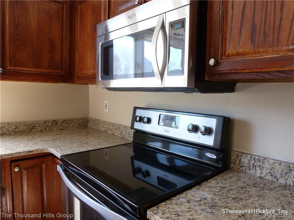 4911 Pickford Drive Troy, MI 48085 - Photo 7 of 46 Pickford 4911 (45).JPG