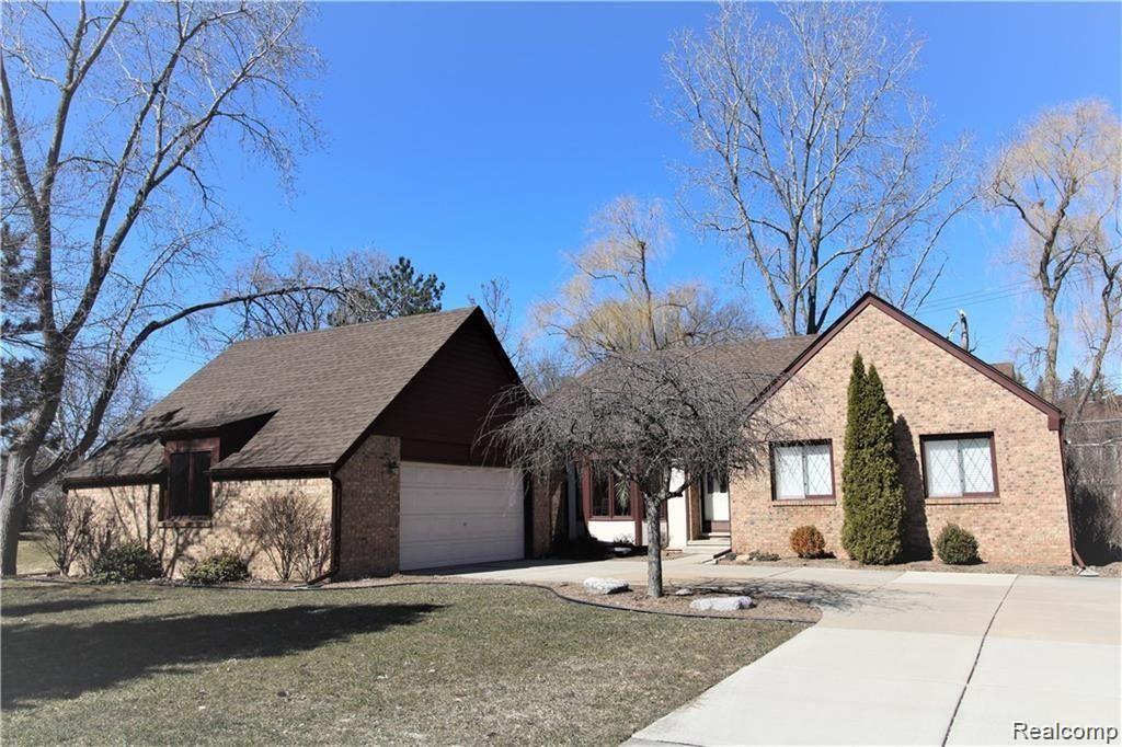 37642 Eight Mile Road Farmington Hills, MI 48167 - Photo 1 of 25