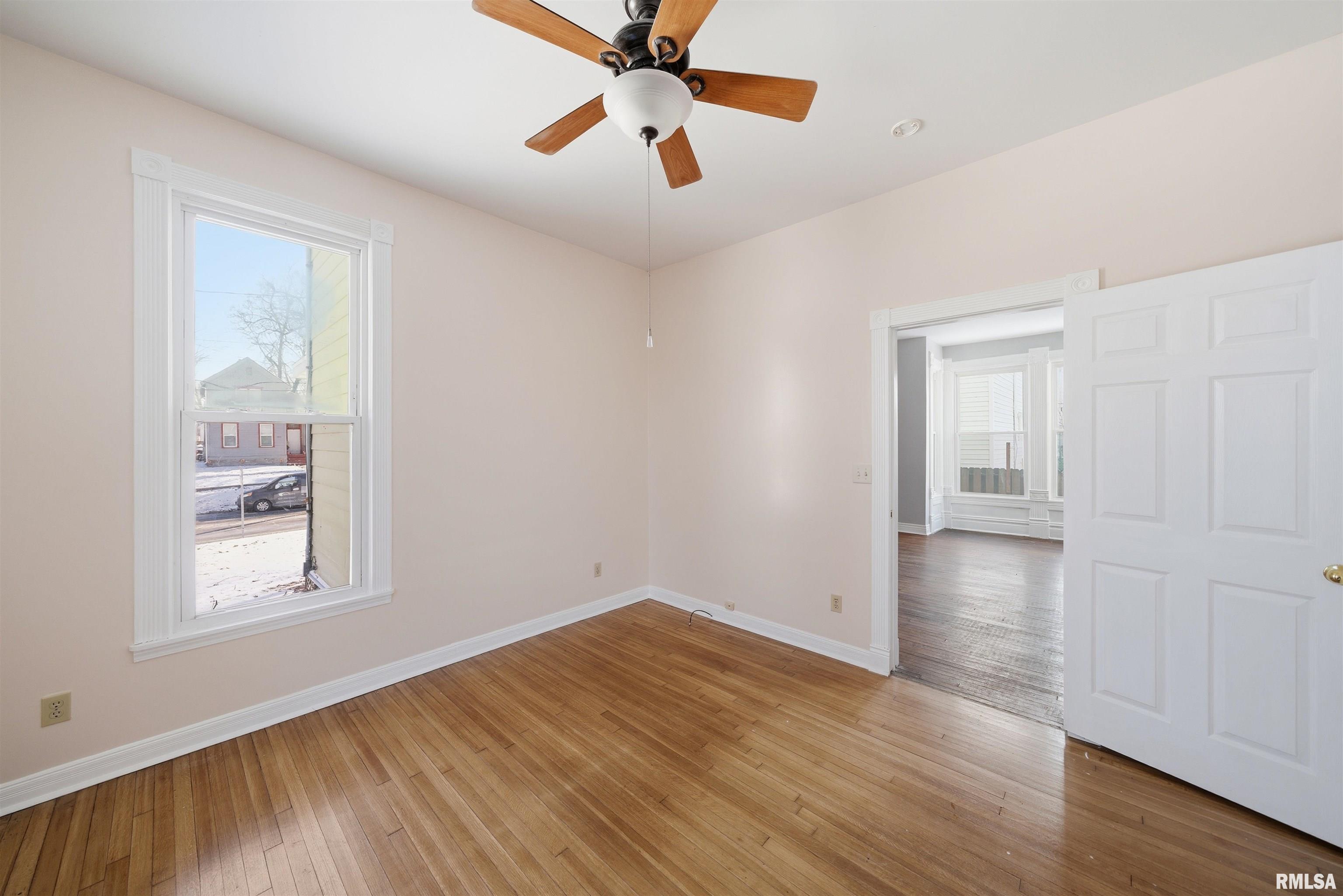 1427 North Sheridan Road Peoria, IL 61606 - Photo 17 of 32