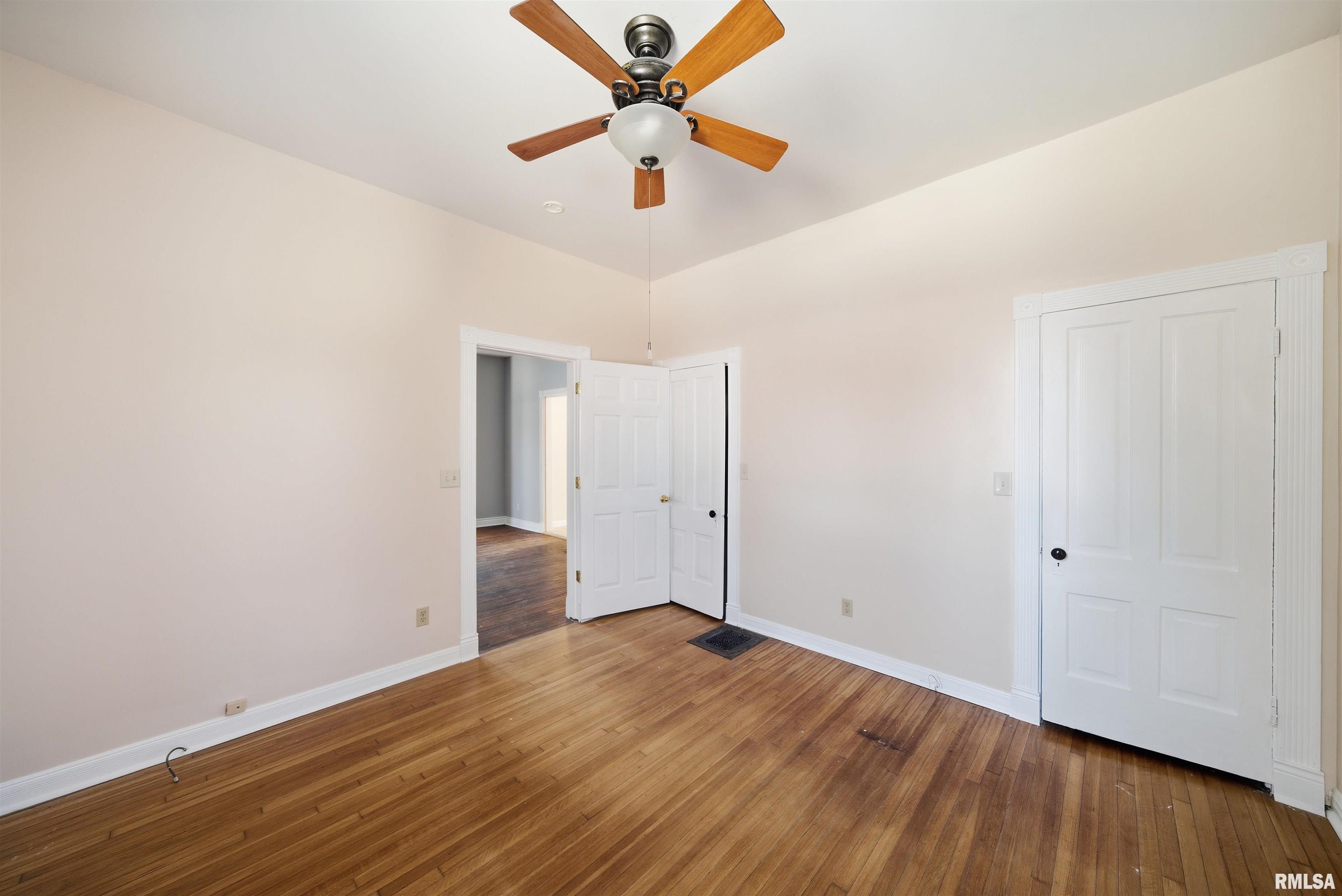 1427 North Sheridan Road Peoria, IL 61606 - Photo 18 of 32