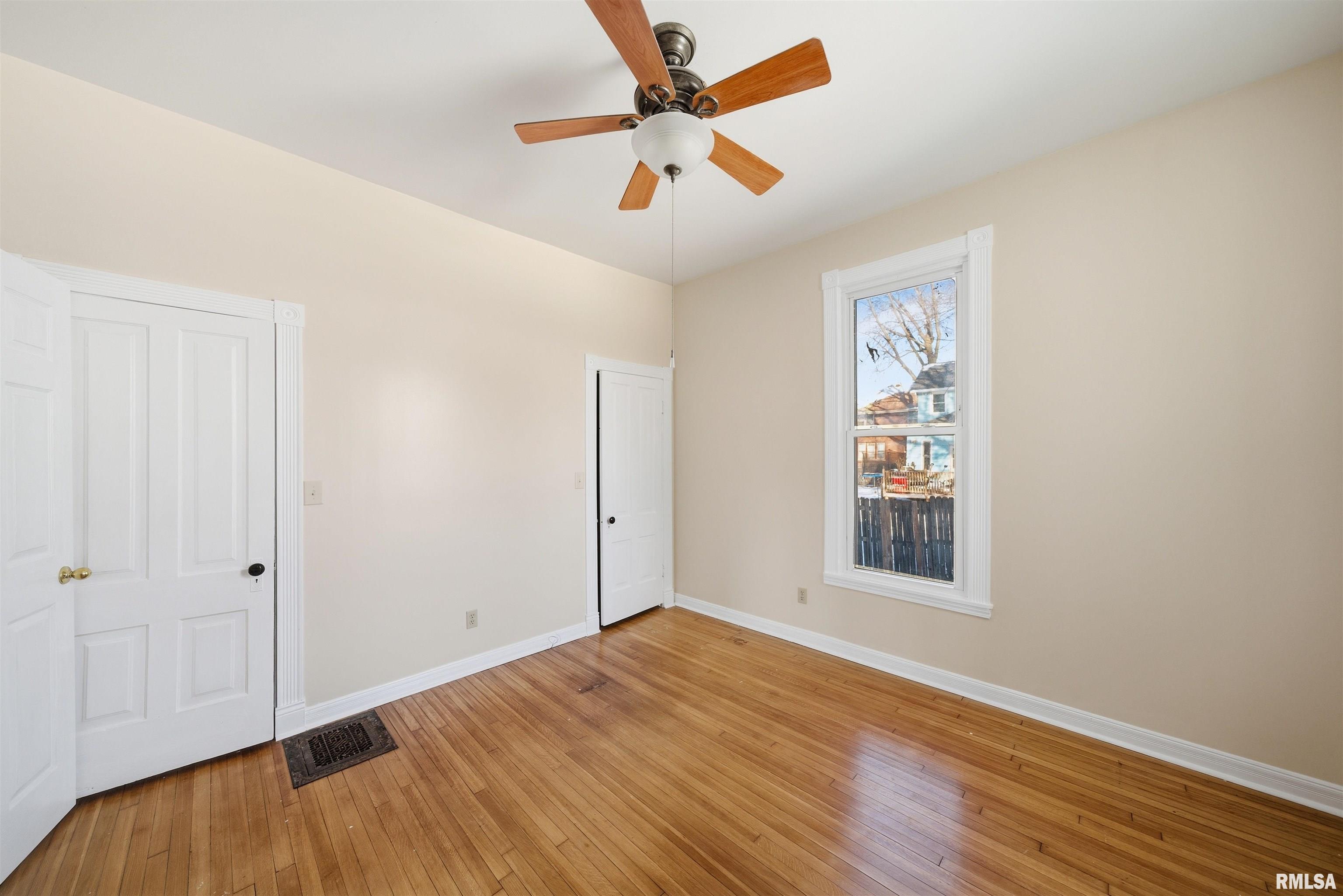 1427 North Sheridan Road Peoria, IL 61606 - Photo 19 of 32