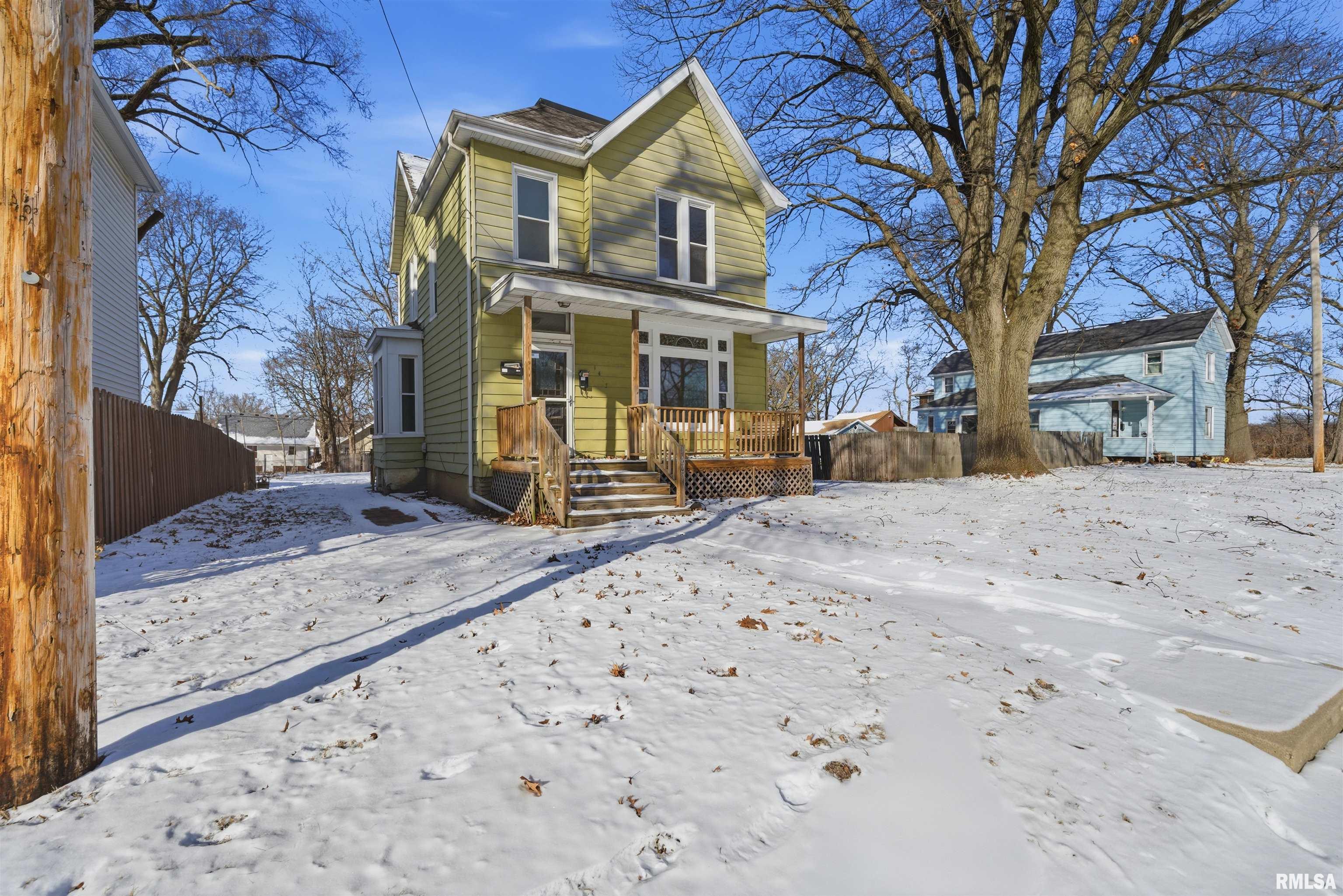 1427 North Sheridan Road Peoria, IL 61606 - Photo 2 of 32