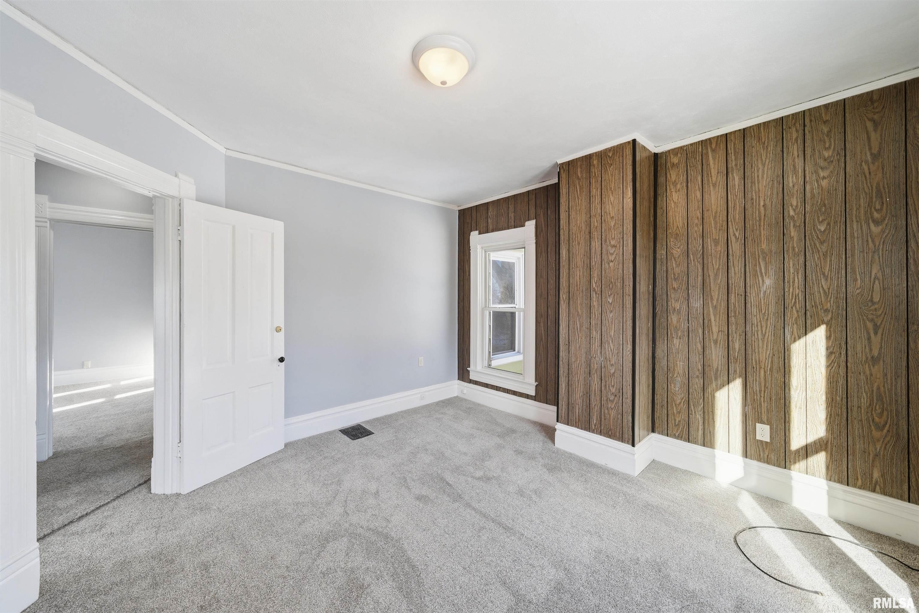 1427 North Sheridan Road Peoria, IL 61606 - Photo 24 of 32