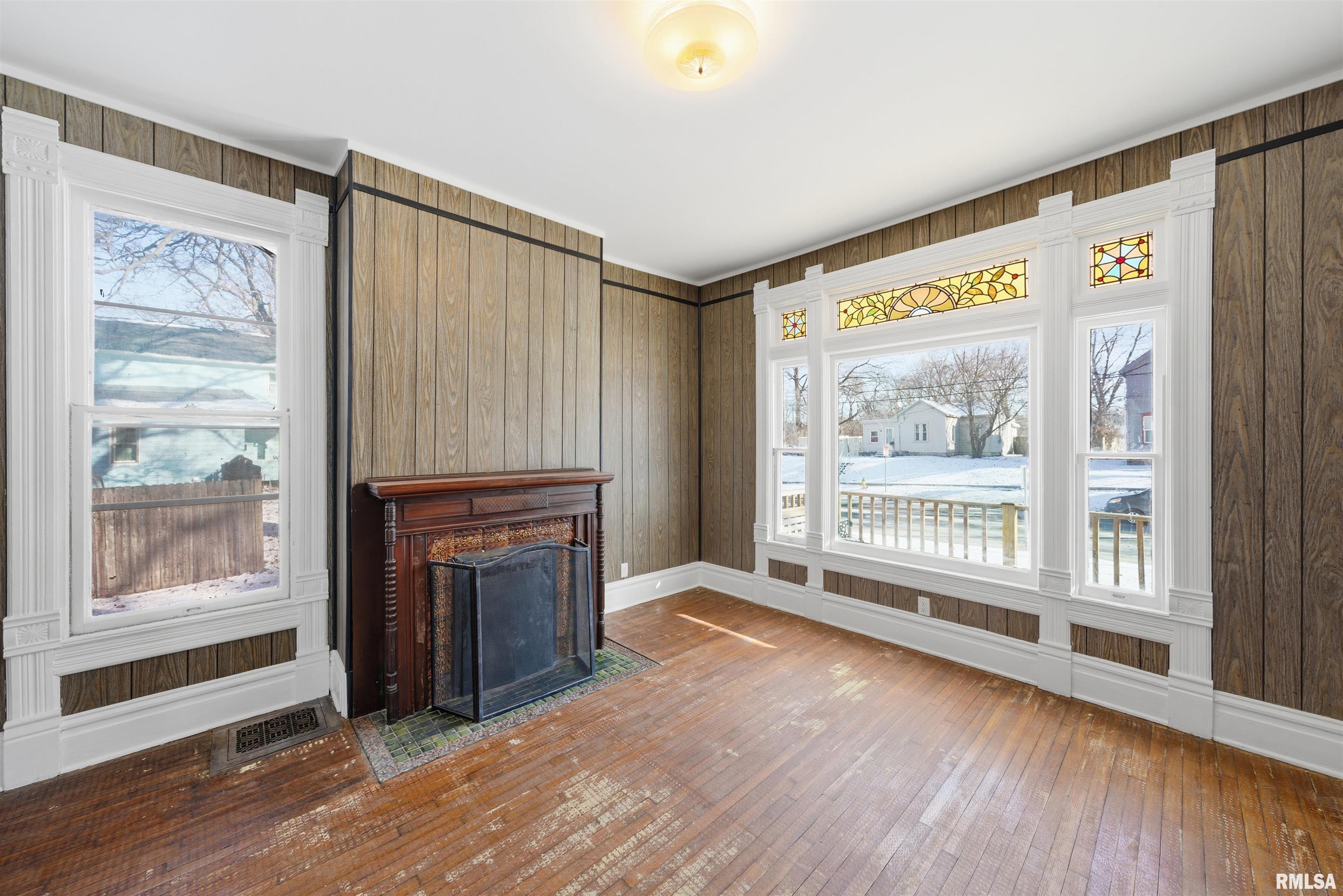 1427 North Sheridan Road Peoria, IL 61606 - Photo 8 of 32