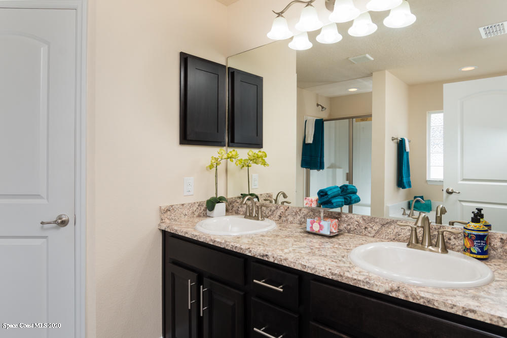 1150 Ransom Road Southeast Palm Bay, FL 32909 - Photo 12 of 18 Master Bath