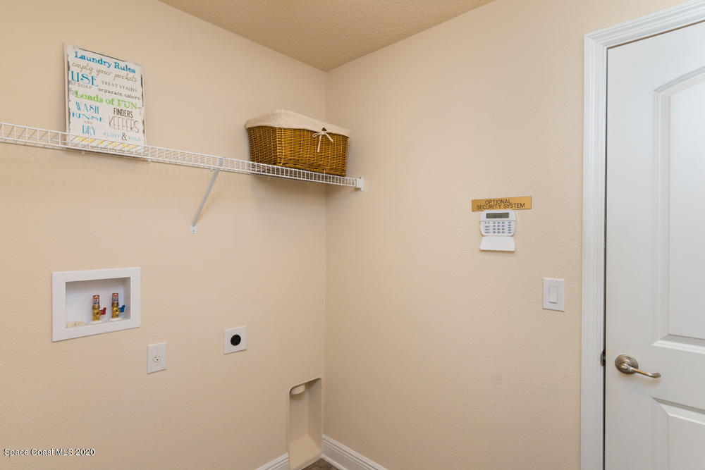 1150 Ransom Road Southeast Palm Bay, FL 32909 - Photo 14 of 18 Laundry room