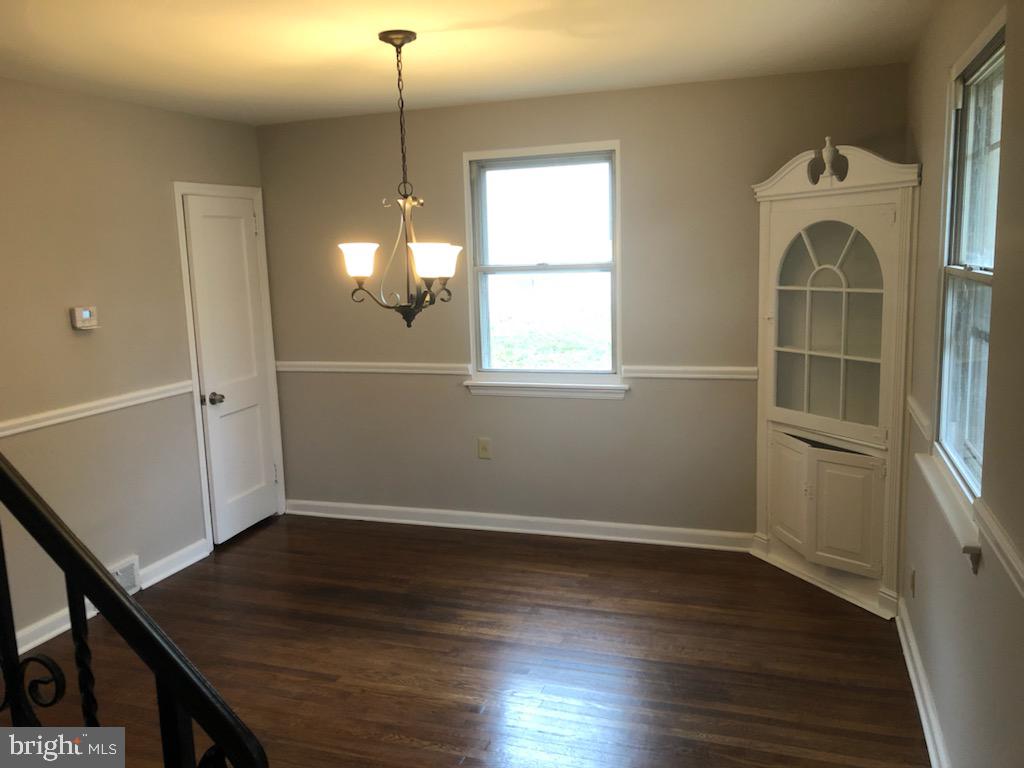 1355 Valley Road Woodlyn, PA 19094 - Photo 5 of 19 Dining room
