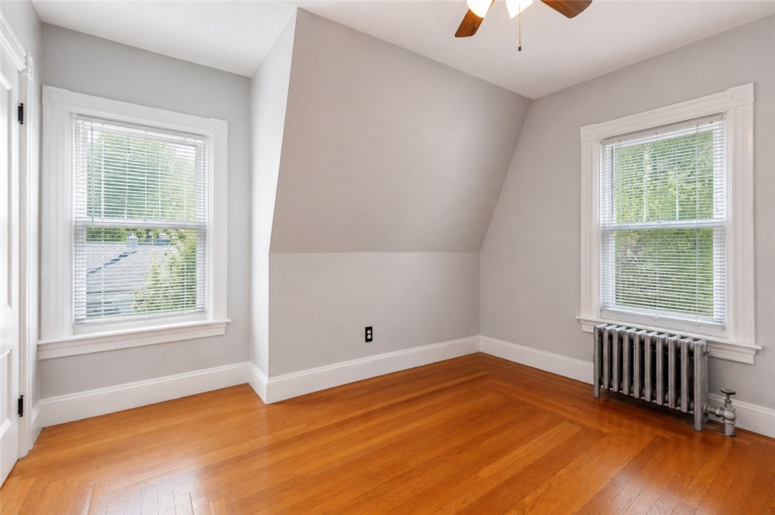 225 Hunts Avenue Pawtucket, RI 02861 - Photo 28 of 35