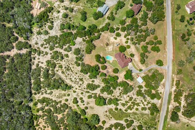 a view of an ocean from a yard