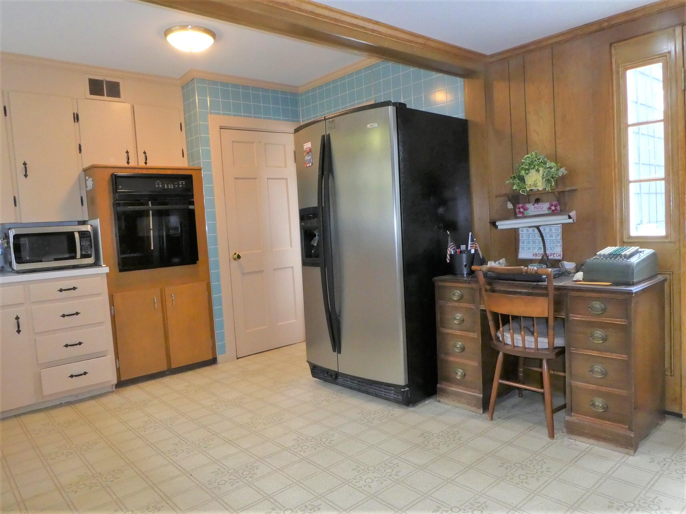19 Bridgton Road East Baldwin, ME 04024 - Photo 9 of 27 kitchen