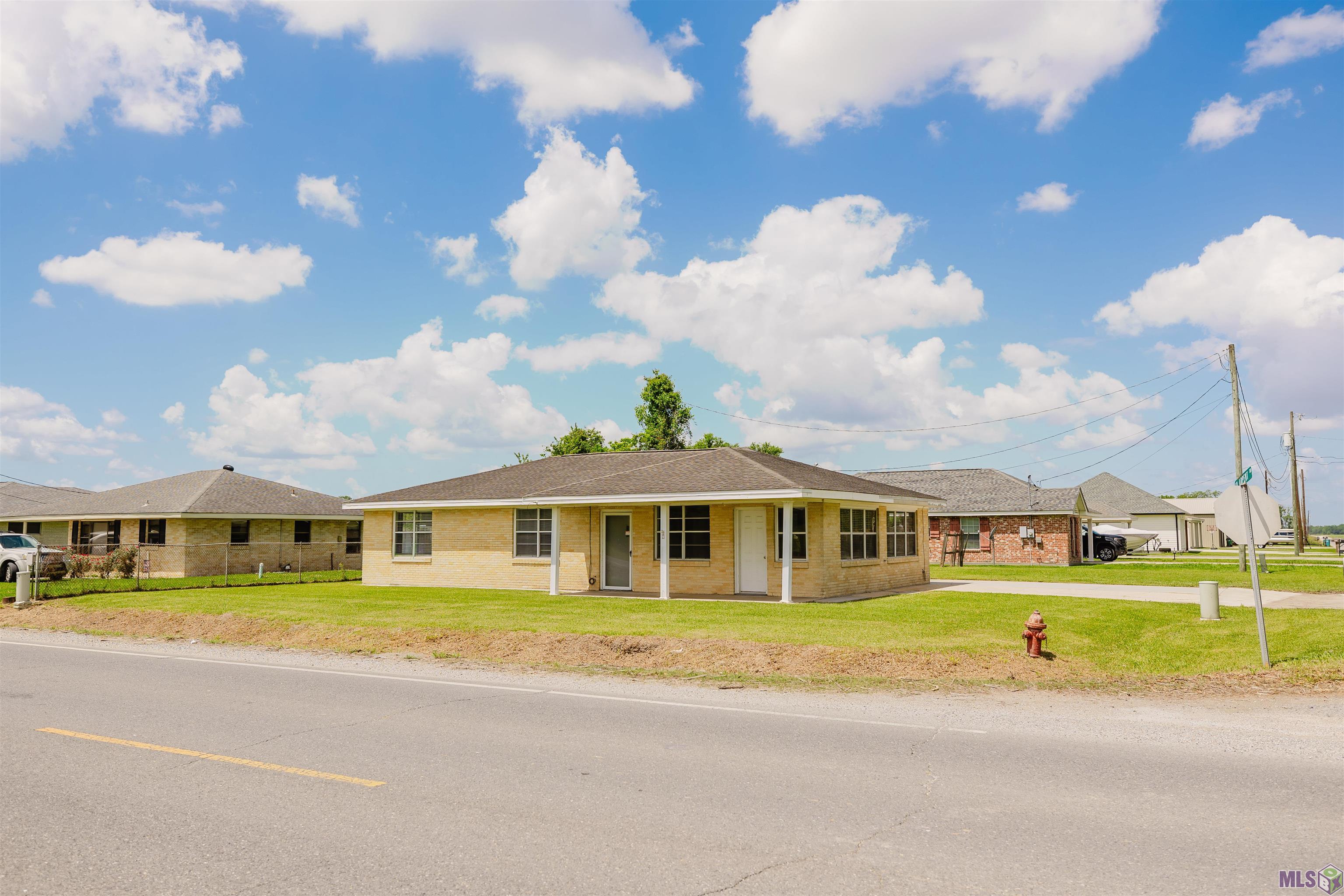 700 Brule Guillot Road Thibodaux, LA 70301 - Photo 1 of 10