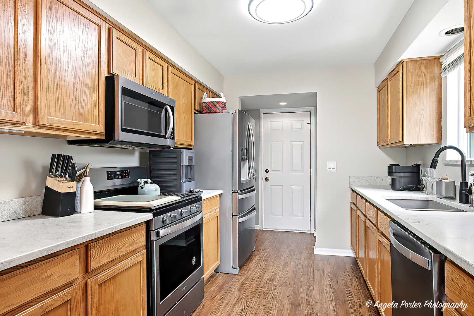 1530 Hickory Road Woodstock, IL 60098 - Photo 7 of 18 Gallery Image 7