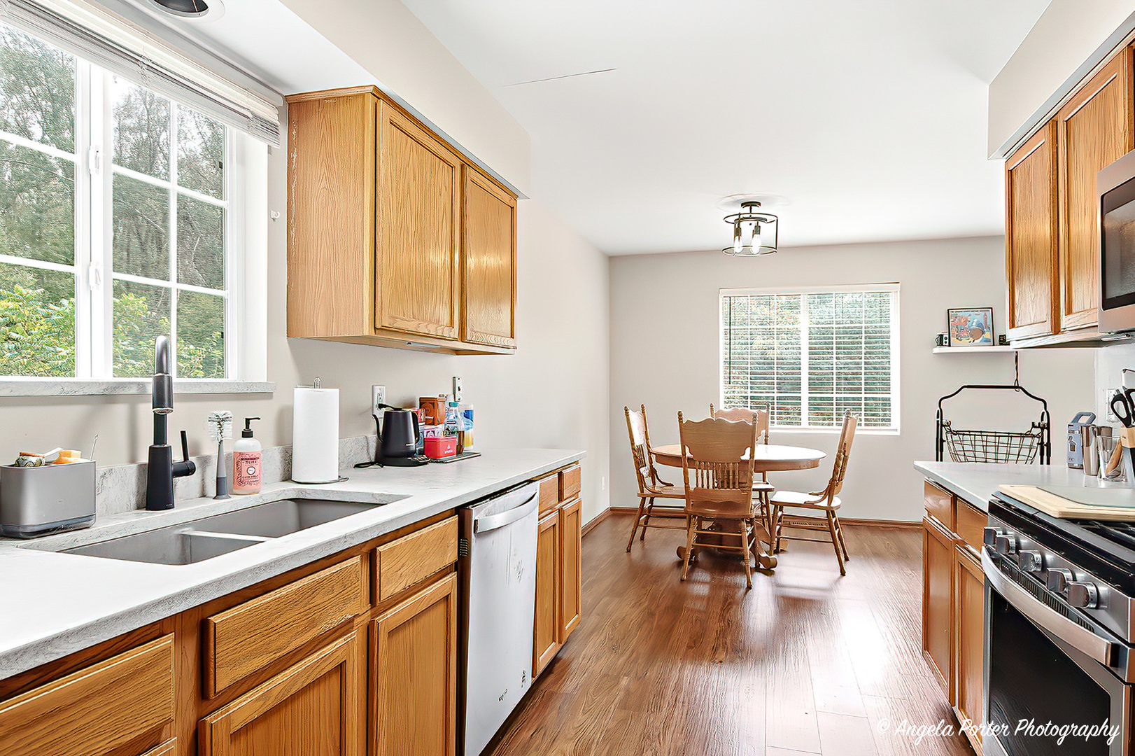 1530 Hickory Road Woodstock, IL 60098 - Photo 8 of 18 Gallery Image 8