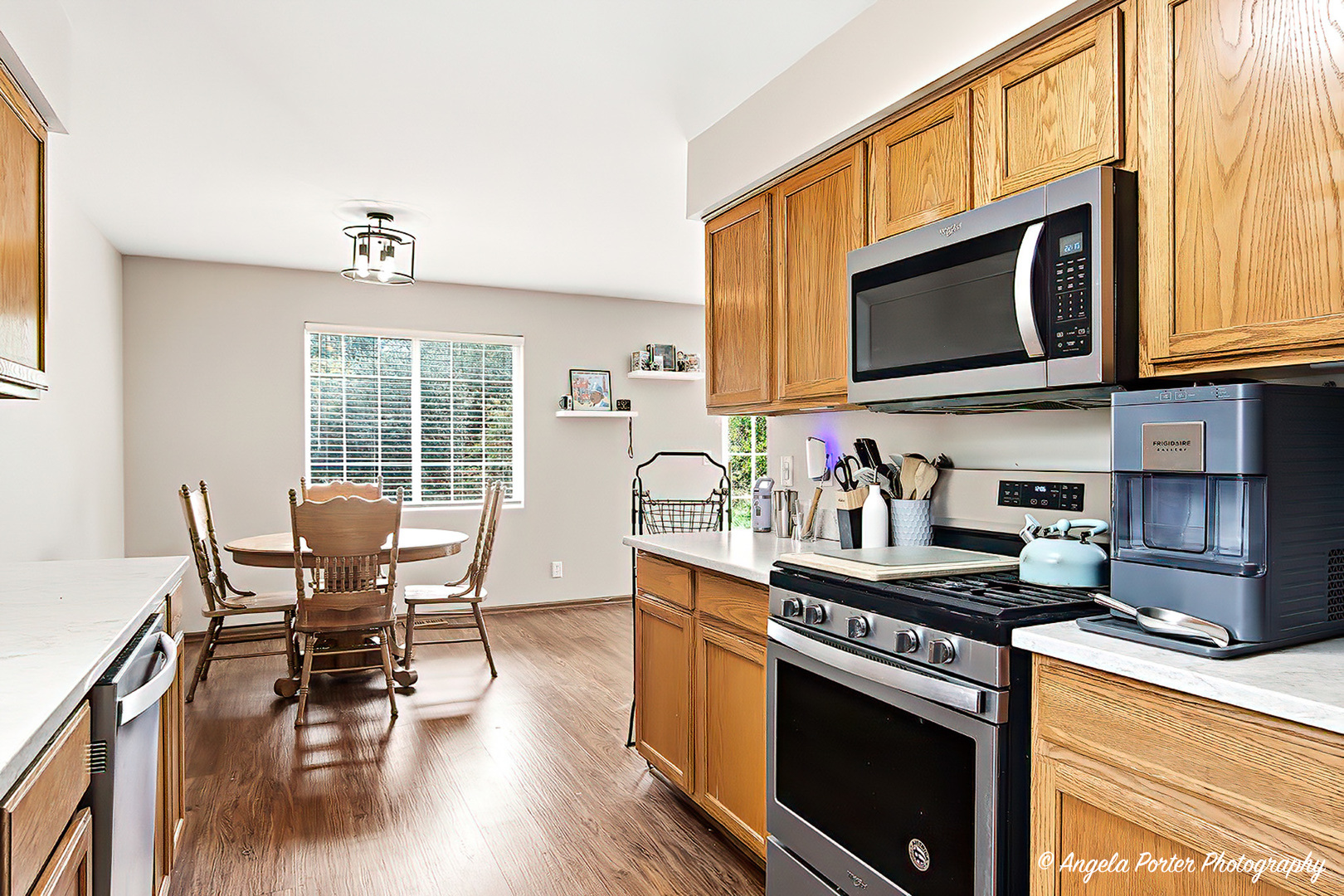 1530 Hickory Road Woodstock, IL 60098 - Photo 9 of 18 Gallery Image 9