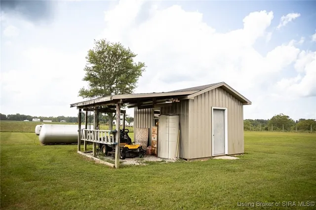 $219,900 | 8091 East New Philadelphia Road, Salem, IN 47167