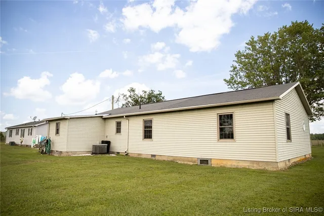 $219,900 | 8091 East New Philadelphia Road, Salem, IN 47167