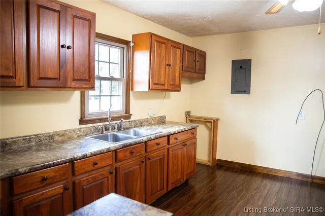 $219,900 | 8091 East New Philadelphia Road, Salem, IN 47167