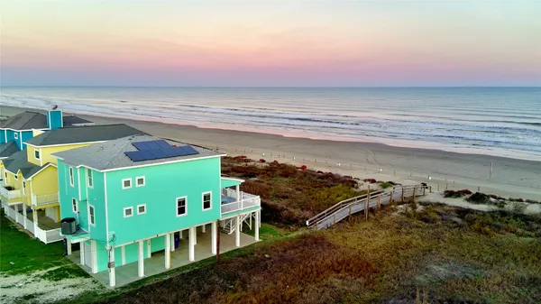 $950,000 | 107 Mar Vista Court, Freeport, TX 77541