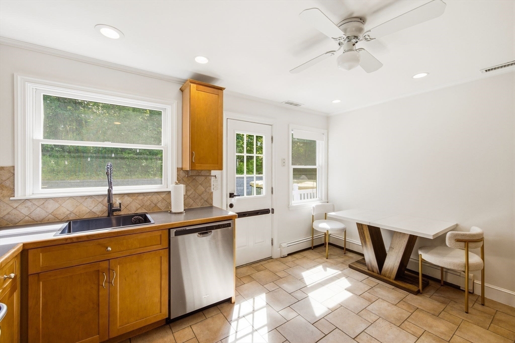 210 Nashua Road Billerica, MA 01862 - Photo 9 of 42
