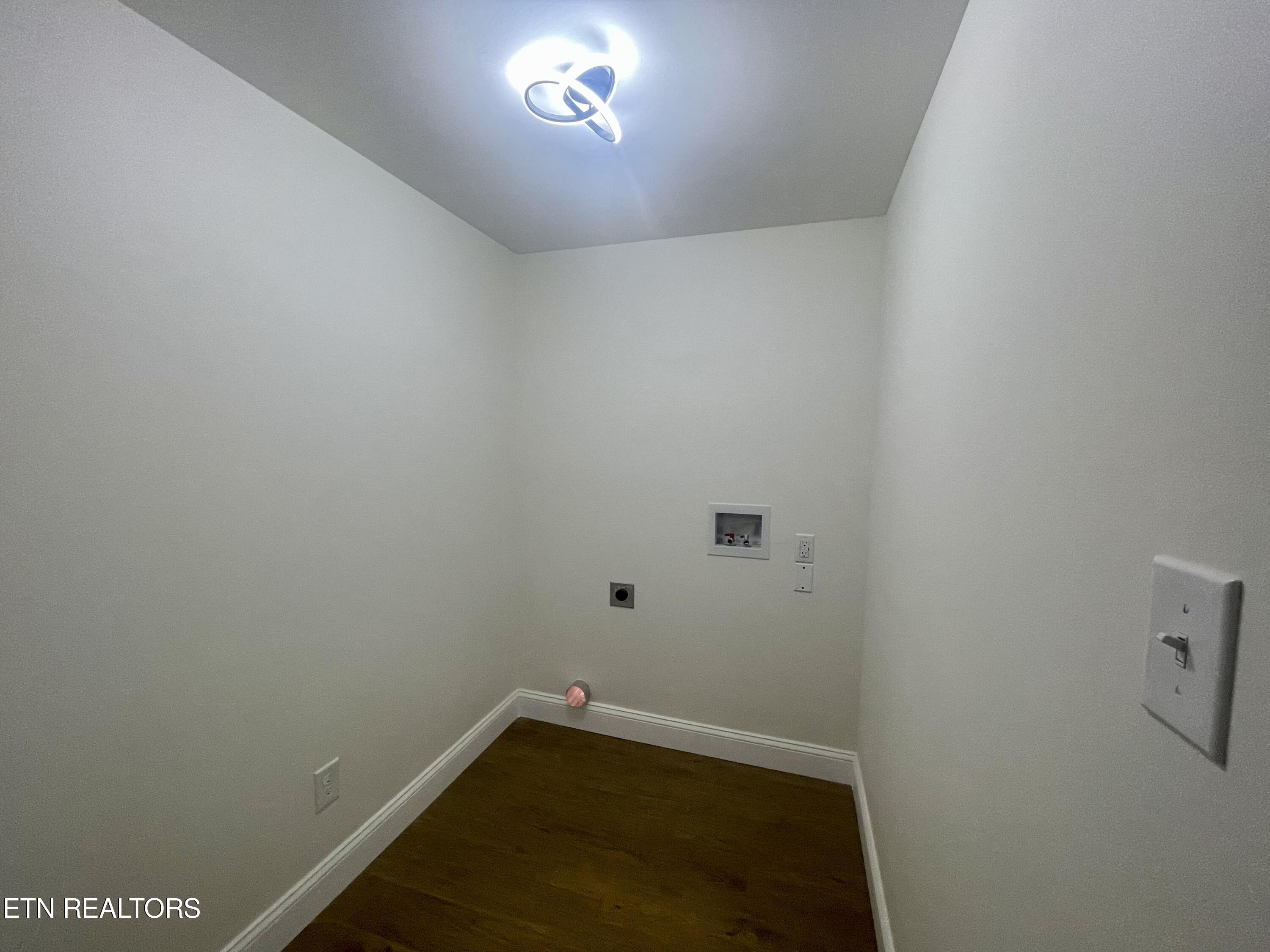809 Reynolds Avenue Clinton, TN 37716 - Photo 23 of 36 IMG_1676