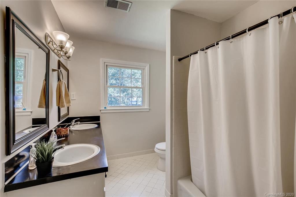 8901 Robinson Church Road Charlotte, NC 28215 - Photo 6 of 17 Gallery Image 6