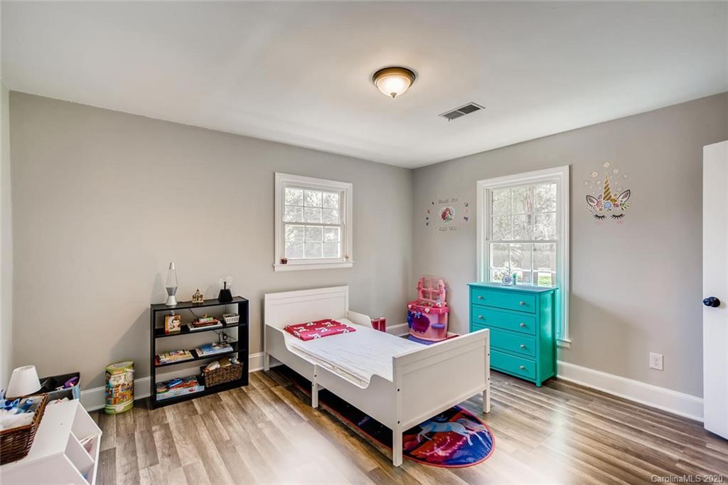 8901 Robinson Church Road Charlotte, NC 28215 - Photo 7 of 17 Gallery Image 7