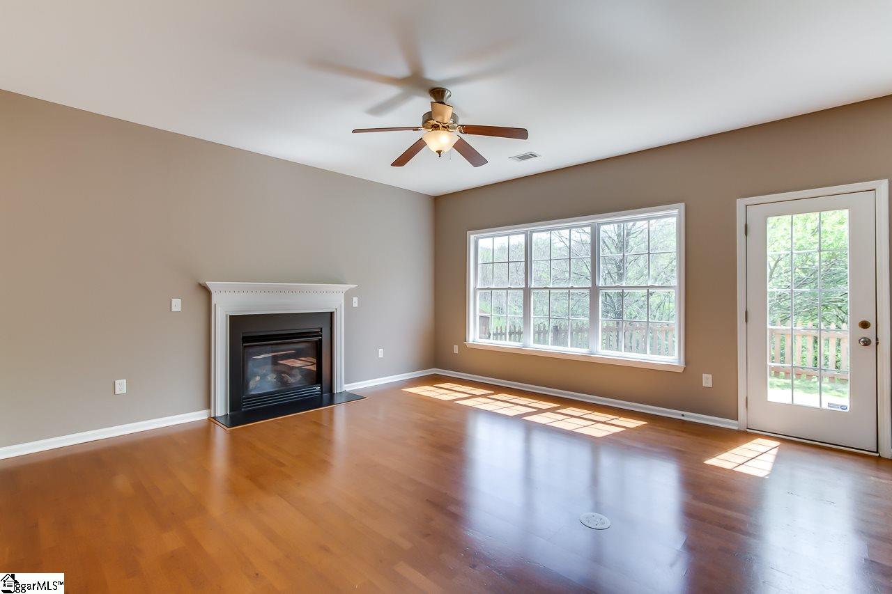 201 Elstar Loop Road Simpsonville, SC 29681 - Photo 8 of 35