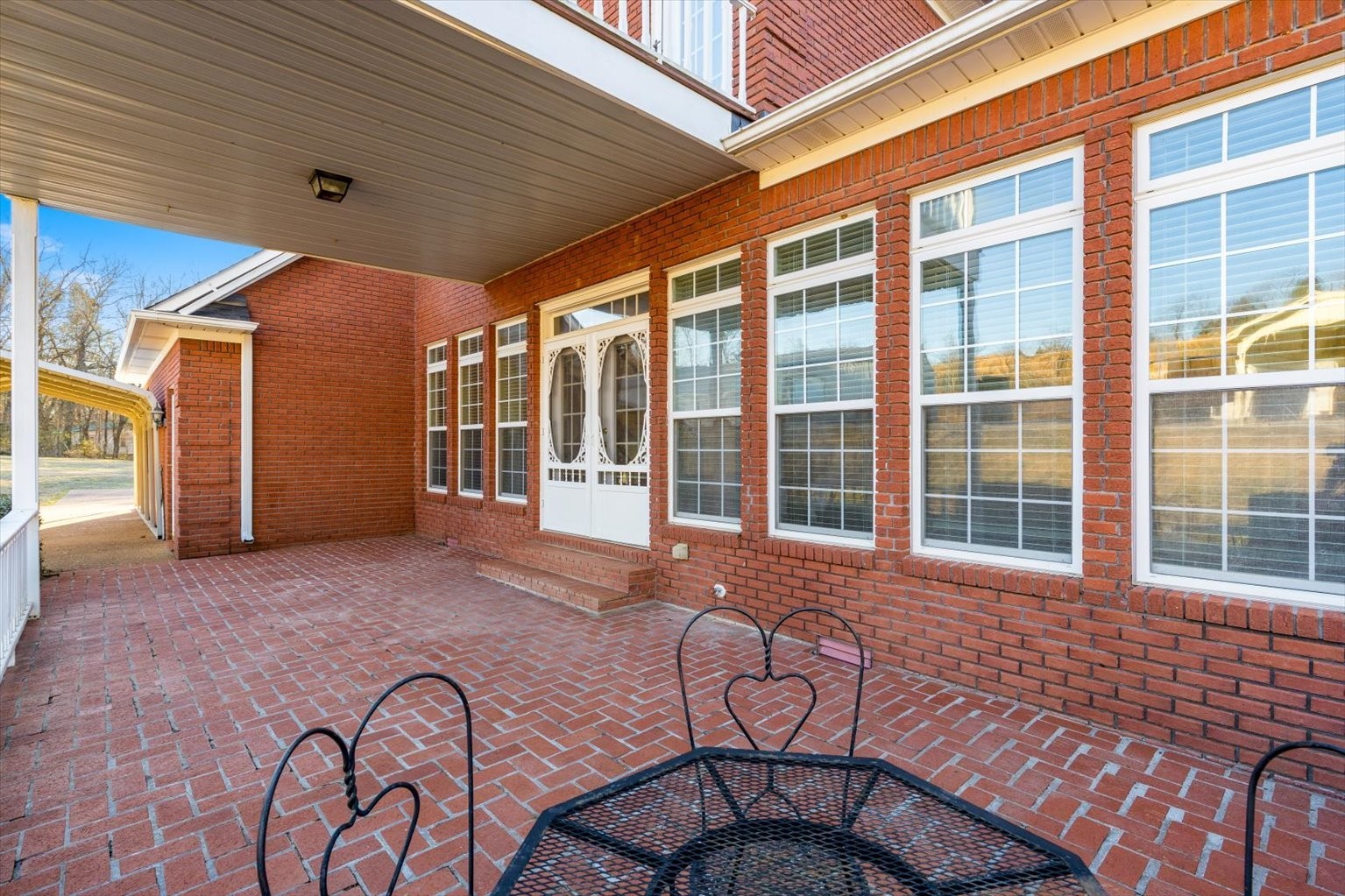 3160 Tom Holt Road Clifton, TN 38425 - Photo 38 of 53 a balcony view with a seating space