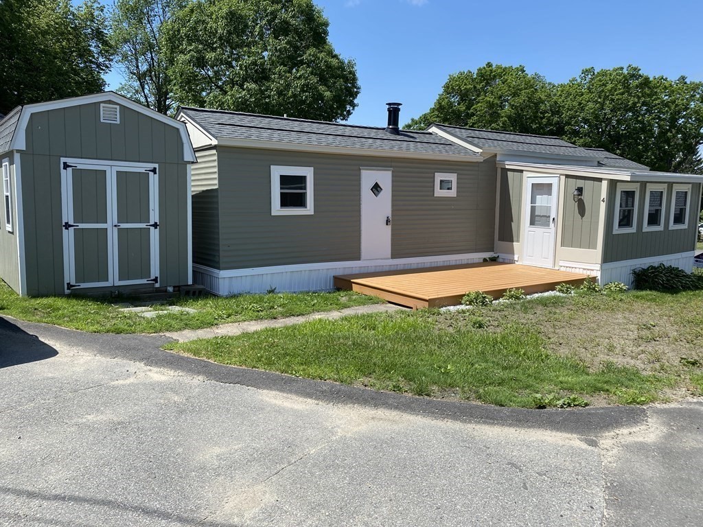 11 Groton School Road, Unit 4 Ayer, MA 01432 - Photo 9 of 11 Gallery Image 9