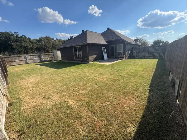 $1,950 | 5289 Sagewood Drive, College Station, TX 77845