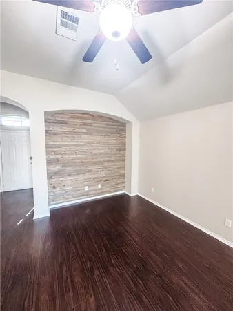 $1,950 | 5289 Sagewood Drive, College Station, TX 77845