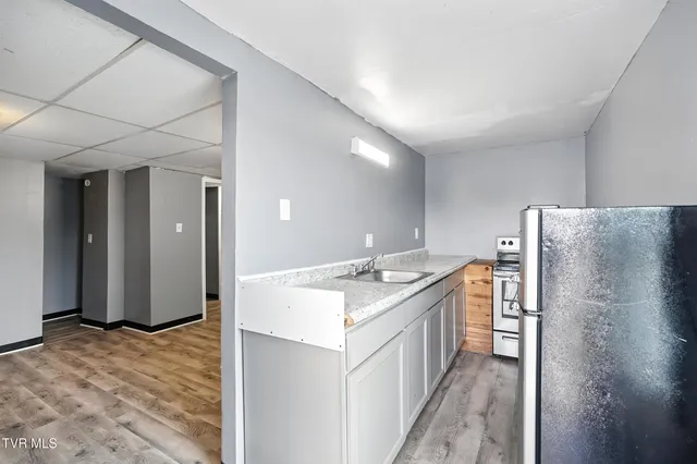 $800 | 2728 East Center Street, Unit D, Kingsport, TN 37664